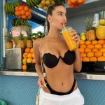 tamar-shabi-bikini-negro