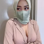 Top 17 BEST Hijabi OnlyFans Models Hottest Muslim Girls