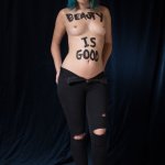 Mellisa Clarke stating that beauty is good in this nude photo gallery