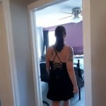 Vrouw komt thuis met creampie cuck ruimt op