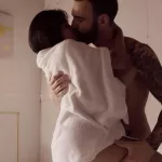 Préliminaires sensuels doigtage et oral