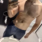 Post-Gym Photo Dump : 5 Nude Pics