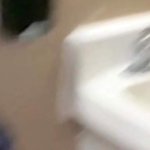 Slut Throat fucked in public bathroom Vidéos Porno