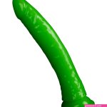 Realrock Glow in the Dark Slim Dildo met Zuignap 23 cm