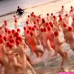 Hundreds of Australians mark winter solstice with nude swim in Derwent River