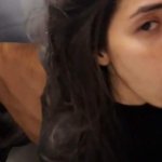 Corre perra mi amiga es una puta me hace mamada en baño publico y nos descubren mientras follamos