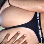 Mi padrastro me descubri masturbndome viendo pornohub y aprovecho para follarme en cucharita REAL