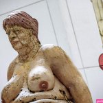 Angela Merkel nackt: Aufregung um Statue in Hamburg