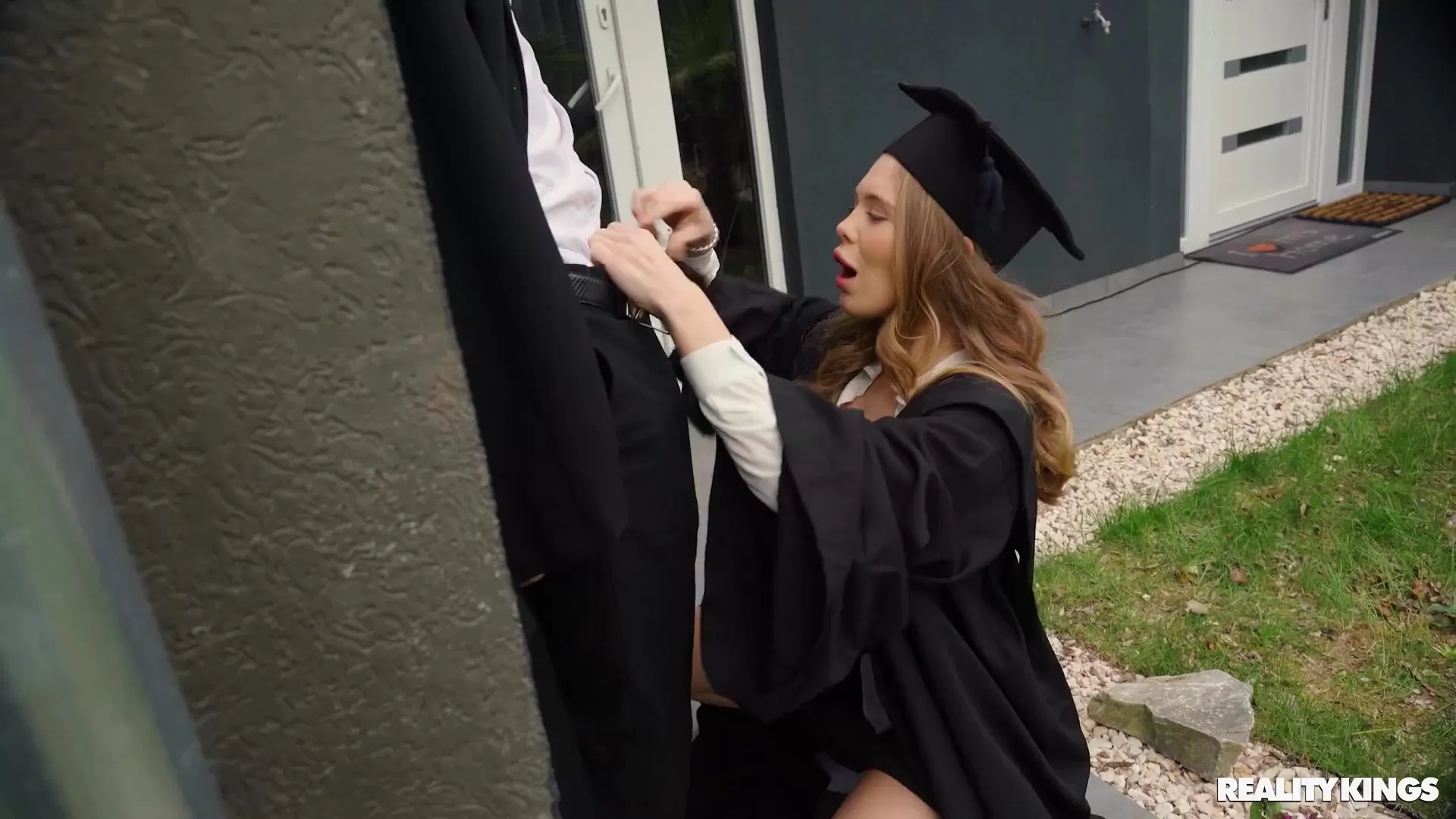 Fucked at graduation party (photos)