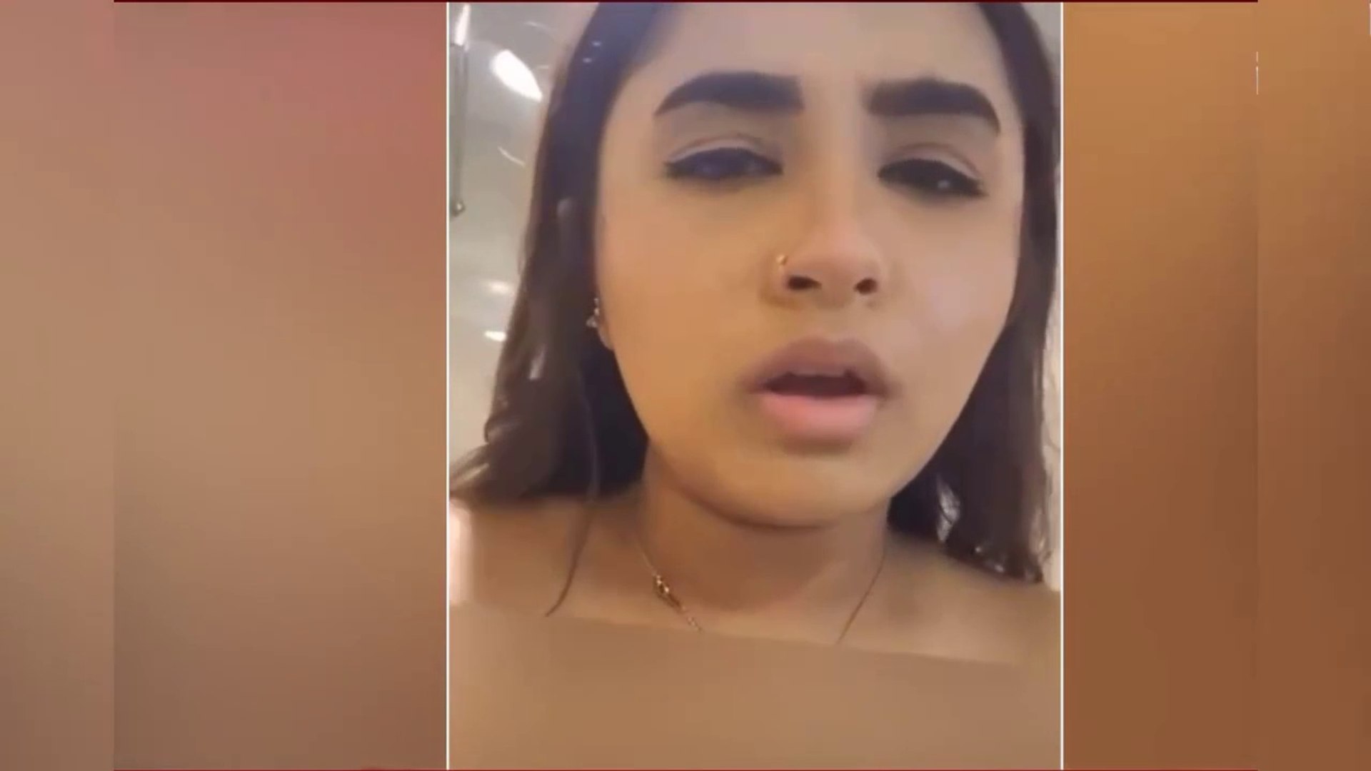 Minahil malik  show boobs nude (photos)