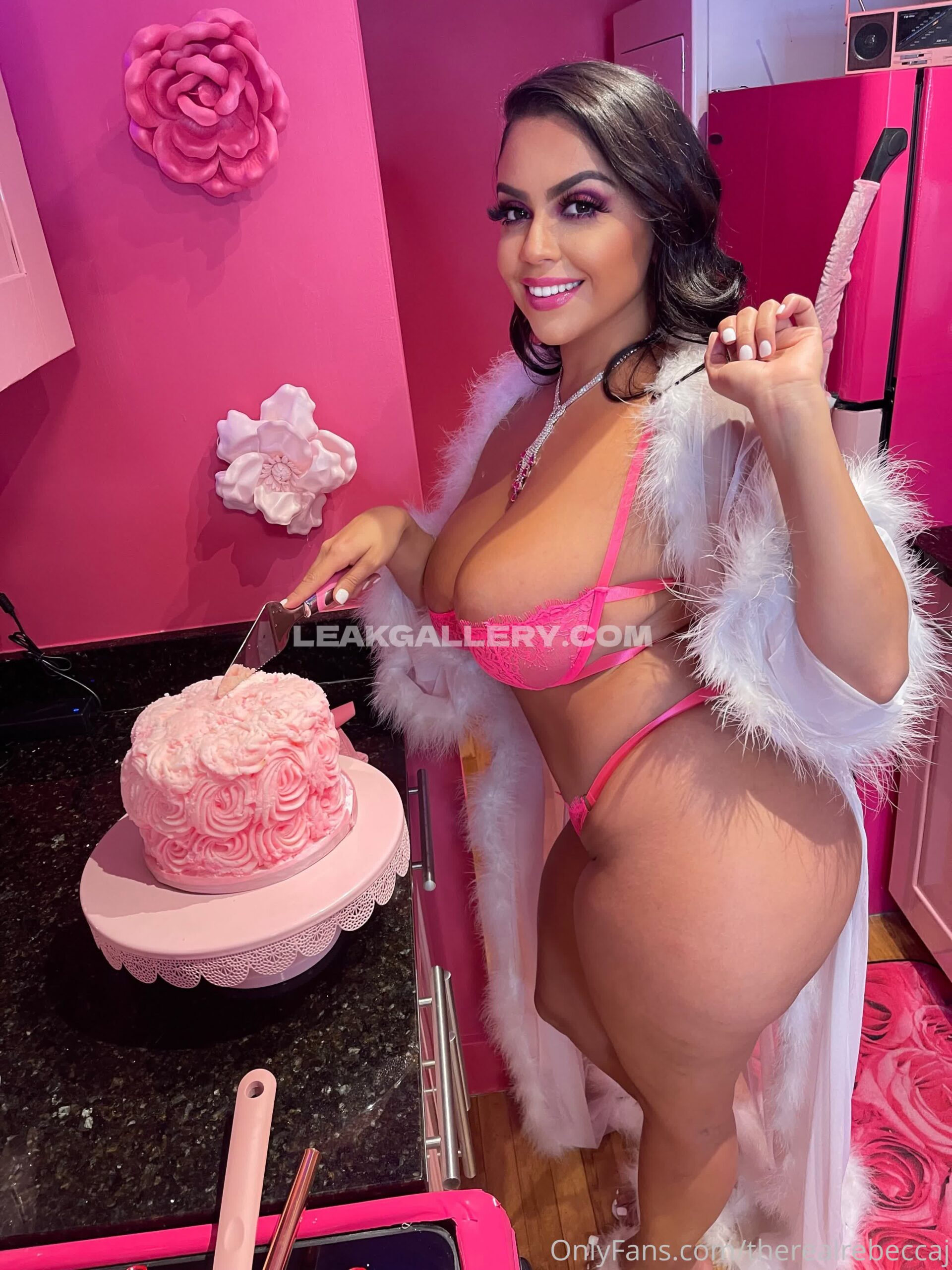 Therealrebeccaj onlyfans 4 (photos)