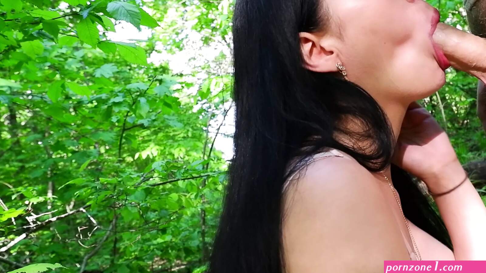 Nature blowjob (photos)