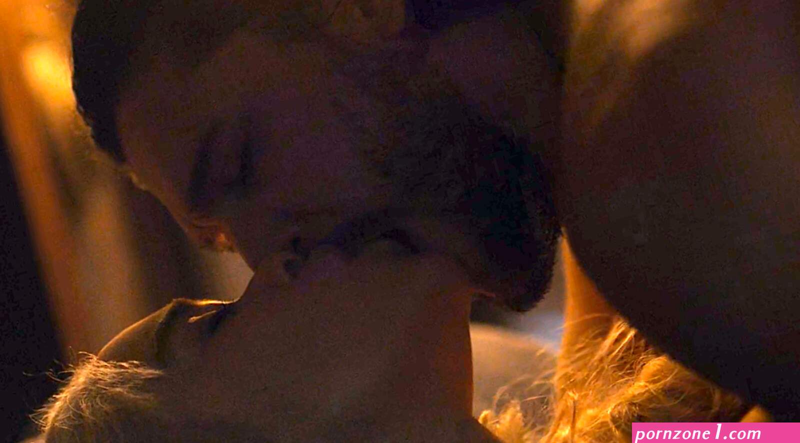 Game of thrones season 3 naked scenes (photos)