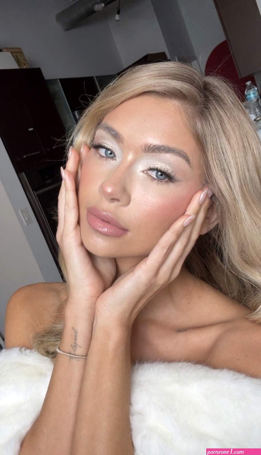 OnlyFans – M0rg@n Avery