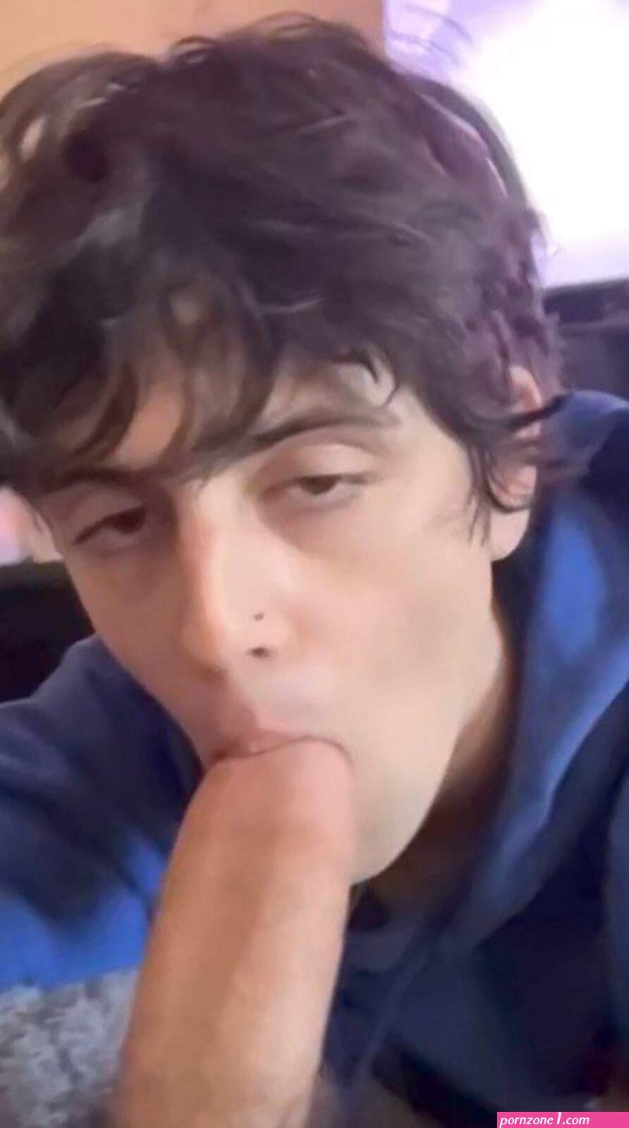 Cute twink blowjob (photos)